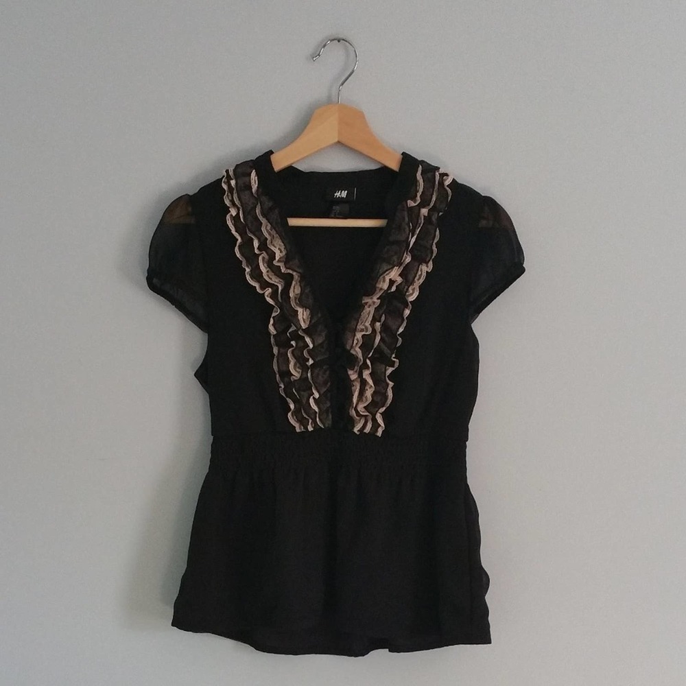 H&M Ruffle Collared Short Sleeve Shirt Size Small